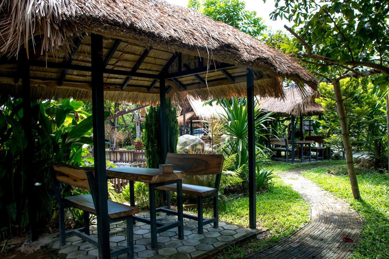 Hotel Papa'S Garden Doi Saket Exteriér fotografie