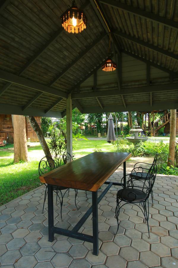 Hotel Papa'S Garden Doi Saket Exteriér fotografie